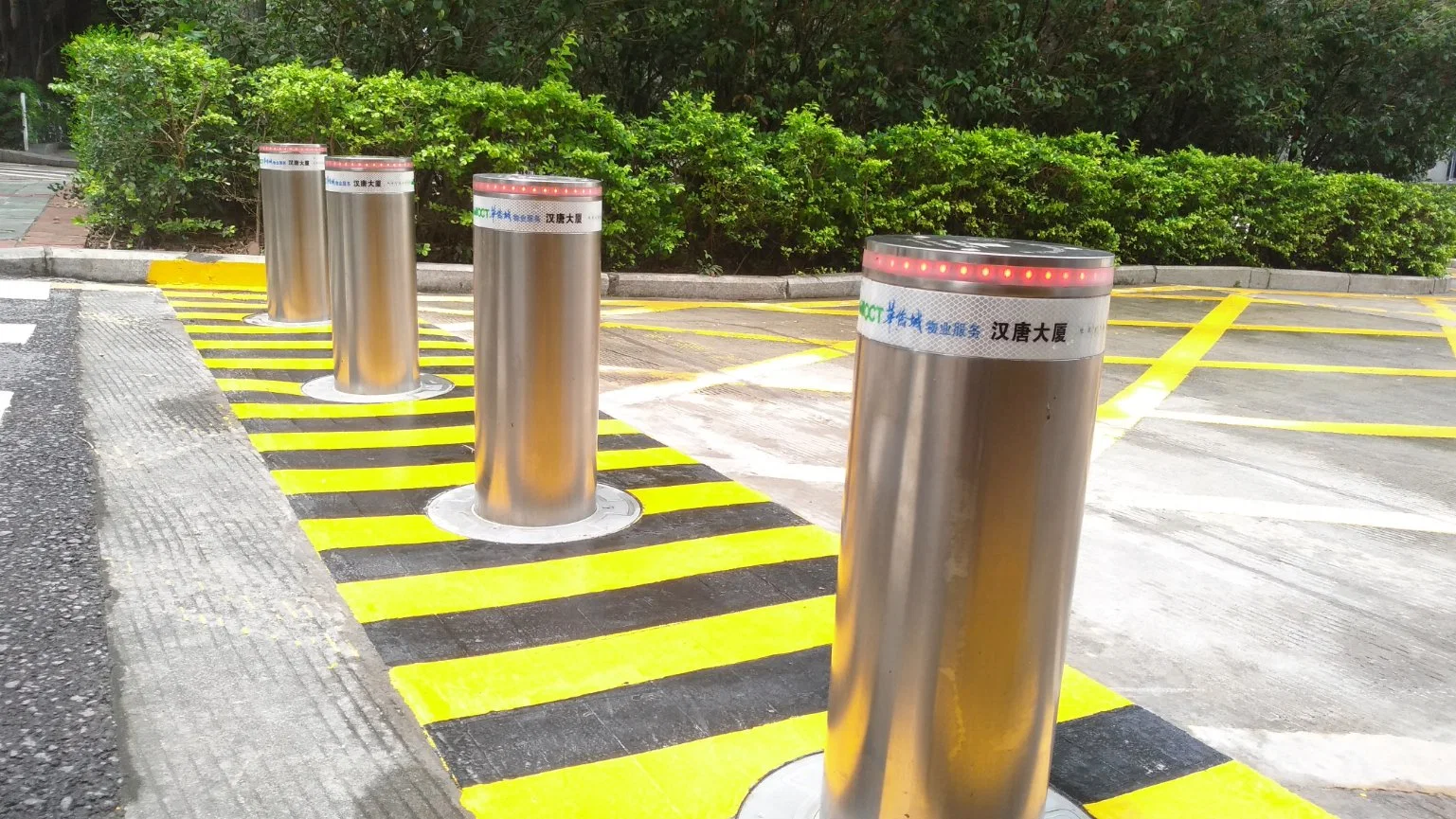 Hydraulic-System-Traffic-Bollard-Stainless-Steel-Automatic-Rising-Bollard-Driveway-Barrier
